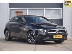 Zwart Gebruikt 2022 Mercedes A250 Business Hatchback | € 28.450 (Super prijs)