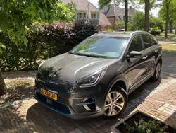 Grijs Gebruikt 2021 Kia e-Niro 3 SUV | € 18.000