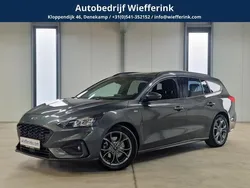 Grijs Gebruikt 2020 Ford Focus ST-Line Stationwagen | € 17.950 (Goede deal)