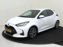 Wit Gebruikt 2021 Toyota Yaris Hybrid Executive Hatchback | € 20.940 (Goede deal)