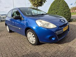 Gebruikt 2009 Renault Clio II Hatchback | € 2.450 (Eerlijke prijs)