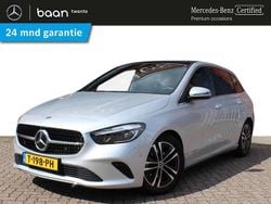 Zilver Gebruikt 2023 Mercedes B180 Business MPV | € 29.800