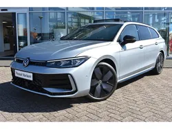 Grijs Gebruikt 2025 VW Passat R-line Edition Stationwagen | € 49.900