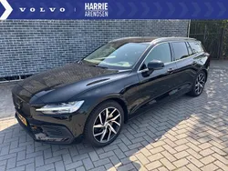 Zwart Gebruikt 2020 Volvo V60 Momentum Stationwagen | € 27.694 (Eerlijke prijs)
