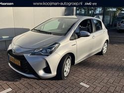 Grijs Gebruikt 2019 Toyota Yaris Hybrid Active Hatchback | € 16.000 (Eerlijke prijs)