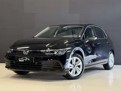 Zwart Gebruikt 2023 VW Golf VIII Business Hatchback | € 25.880 (Eerlijke prijs)