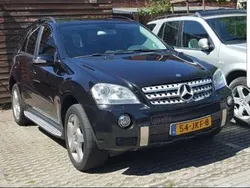 Zwart Gebruikt 2006 Mercedes ML350 SUV | € 12.500 (Iets duurder)