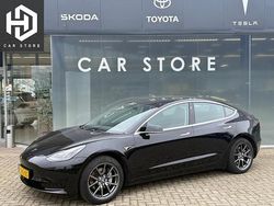 Zwart Gebruikt 2020 Tesla Model 3 Standard Range Sedan | € 19.500 (Goede deal)