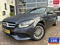 Grijs, metallic lak Gebruikt 2015 Mercedes C180 Prestige Stationwagen | € 11.998 (Goede deal)