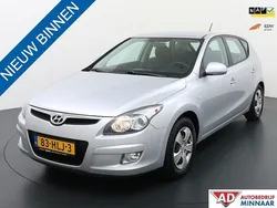 Grijs Gebruikt 2009 Hyundai i30 Dynamiq Hatchback | € 4.999 (Eerlijke prijs)