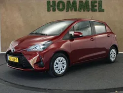 Rood Gebruikt 2017 Toyota Yaris Hatchback | € 11.645 (Eerlijke prijs)