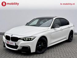 Wit Gebruikt 2018 BMW 318 M Sport Sedan | € 19.495 (Eerlijke prijs)