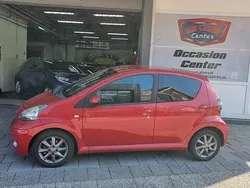 Rood Gebruikt 2012 Toyota Aygo Hatchback | € 3.750 (Eerlijke prijs)