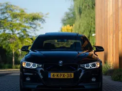 Zwart Gebruikt 2013 BMW 320 Executive Sedan | € 11.500 (Eerlijke prijs)