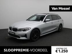 Grijs Gebruikt 2021 BMW 318 Executive Stationwagen | € 27.900 (Eerlijke prijs)