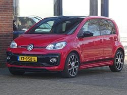 Rood Gebruikt 2018 VW up! Beats Hatchback | € 16.450 (Eerlijke prijs)