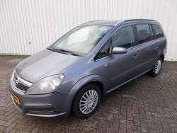 Grijs Gebruikt 2006 Opel Zafira Essentia MPV | € 1.995 (Eerlijke prijs)