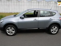 Grijs, metallic lak Gebruikt 2010 Nissan Qashqai Acenta SUV | € 7.650 (Eerlijke prijs)