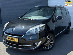 Zwart, metallic lak Gebruikt 2013 Renault Grand Scénic III Bose Edition MPV | € 4.750 (Goede deal)