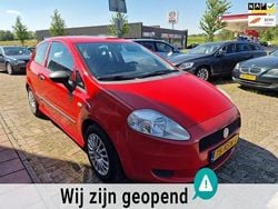 Rood Gebruikt 2010 Fiat Grande Punto Hatchback | € 1.248 (Eerlijke prijs)