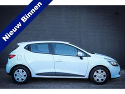 Wit Gebruikt 2013 Renault Clio IV Expression Hatchback | € 6.950 (Eerlijke prijs)