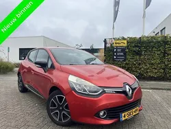 Rood Gebruikt 2013 Renault Clio IV Dynamique Hatchback | € 3.999 (Eerlijke prijs)