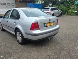 Grijs Gebruikt 2001 VW Bora Sedan | € 1.100 (Eerlijke prijs)