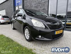 Zwart Gebruikt 2012 Toyota Verso Business Edition MPV | € 12.450 (Iets duurder)