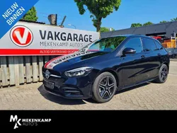 Zwart Gebruikt 2021 Mercedes B250e AMG line MPV | € 28.450 (Goede deal)