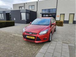 Rood Gebruikt 2011 Ford Focus Stationwagen | € 3.250 (Goede deal)