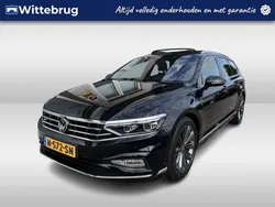 Zwart, metallic lak Gebruikt 2022 VW Passat Business Stationwagen | € 29.950 (Duur)
