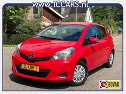Rood Gebruikt 2012 Toyota Yaris Hatchback | € 4.750 (Iets duurder)
