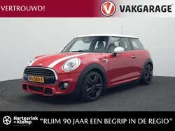 Rood Gebruikt 2017 Mini Cooper Business Hatchback | € 17.450 (Eerlijke prijs)
