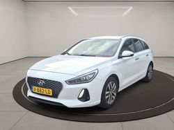 Wit Gebruikt 2017 Hyundai i30 Premium Stationwagen | € 14.995 (Eerlijke prijs)