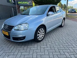 Blauw Gebruikt 2009 VW Jetta Sedan | € 2.495 (Goede deal)