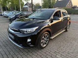 Zwart, metallic lak Gebruikt 2019 Kia Stonic SUV | € 16.950 (Eerlijke prijs)