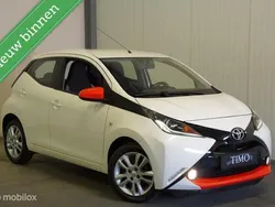 Wit Gebruikt 2016 Toyota Aygo X-play Hatchback | € 6.990 (Eerlijke prijs)