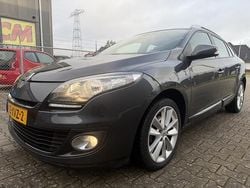 Grijs (metallic) Gebruikt 2012 Renault Mégane GrandTour Expression Stationwagen | € 3.449 (Eerlijke prijs)