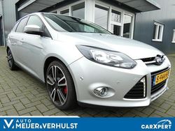 Zilver (metallic) Gebruikt 2014 Ford Focus Stationwagen | € 2.000