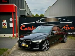 Zwart / black solid "stone" Gebruikt 2019 Volvo S60 R-Design Sedan | € 28.950 (Duur)