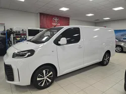 Wit Nieuw 2024 Toyota Proace Van | € 34.742 (Eerlijke prijs)