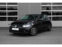 Zwart Gebruikt 2023 VW Polo Life Hatchback | € 21.445 (Eerlijke prijs)