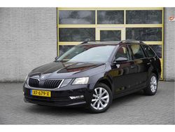 Zwart, metallic lak Gebruikt 2019 Skoda Octavia Business Line Stationwagen | € 12.950 (Goede deal)