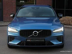 Blauw Gebruikt 2020 Volvo V60 R-Design Stationwagen | € 25.950 (Eerlijke prijs)