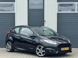 Zwart Gebruikt 2015 Ford Fiesta ST-Line Hatchback | € 8.995 (Super prijs)