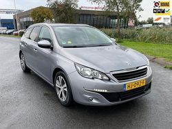 Grijs, metallic lak Gebruikt 2015 Peugeot 308 Stationwagen | € 4.450 (Eerlijke prijs)