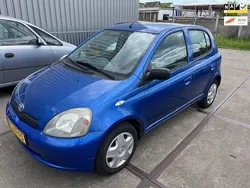 Blauw Gebruikt 2001 Toyota Yaris Hatchback | € 1.750 (Eerlijke prijs)