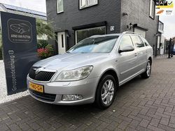 Grijs Gebruikt 2013 Skoda Octavia Stationwagen | € 7.700 (Eerlijke prijs)