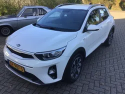 Wit, andere lak Gebruikt 2019 Kia Stonic SUV | € 11.500