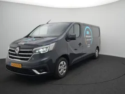 Grijs metallic Gebruikt 2024 Renault Trafic Komfort Van | € 34.950 (Eerlijke prijs)